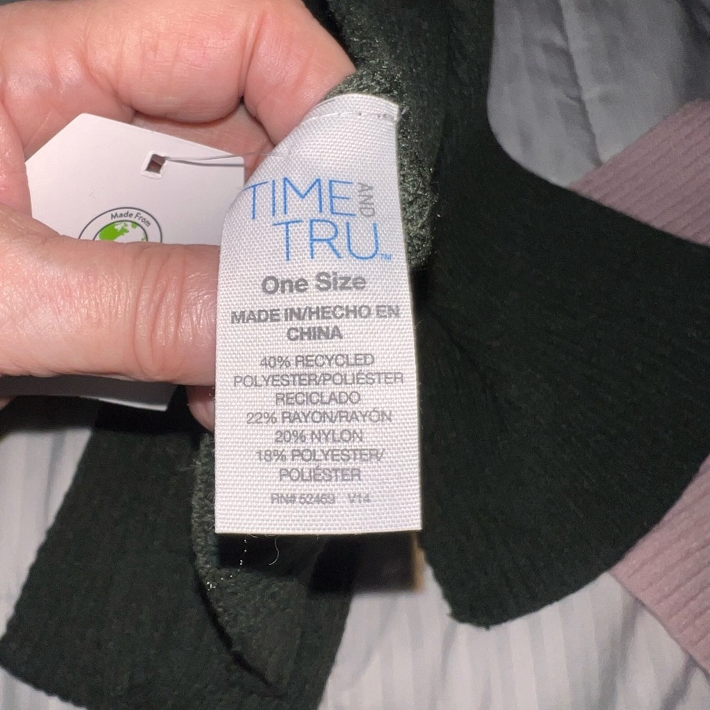 Time and Tru Ribbed Knit Scarves -black and Pink one size - Picture 3 of 6